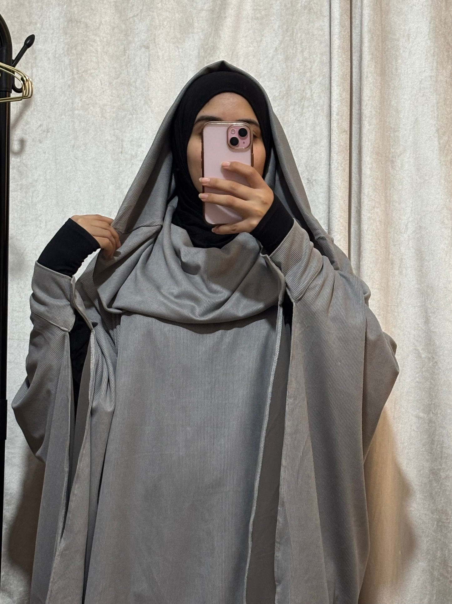 Manteau Premium Cape Modeste – Élégance Moderne