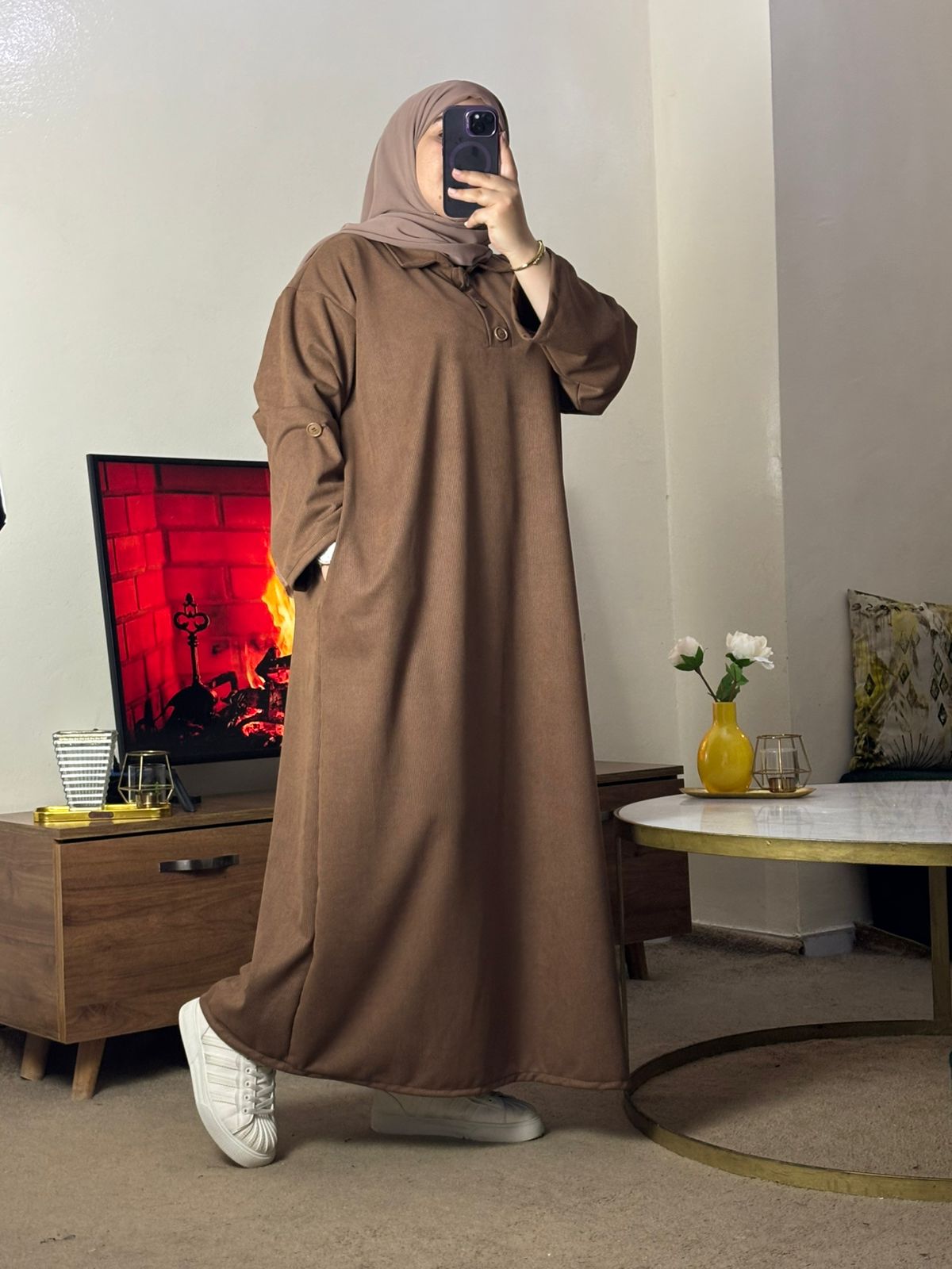 Abaya Classique en Tissu Guatifa – Élégance & Confort