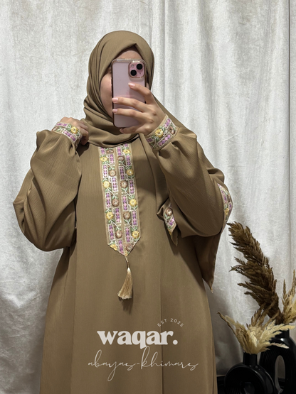 Abaya Waqar brodée – Élégance pudique et détails raffinés