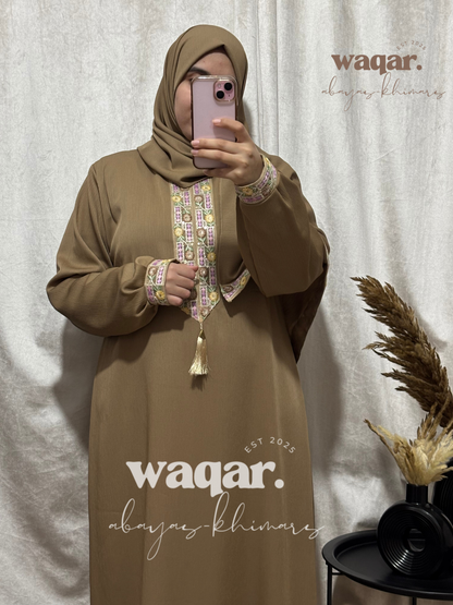 Abaya Waqar brodée – Élégance pudique et détails raffinés